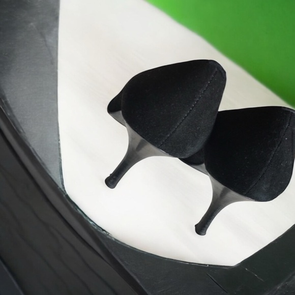 COACH Aubrey Blk Suede Heels with Horse Bit Details. Sz 8 - Picture 8 of 8